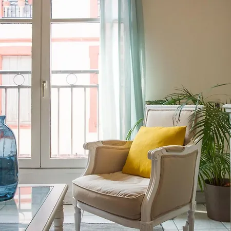 Le Novars By Cocoonr Apartment *